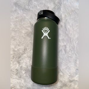 Olive Green Hydro Flask 32OZ With Boot